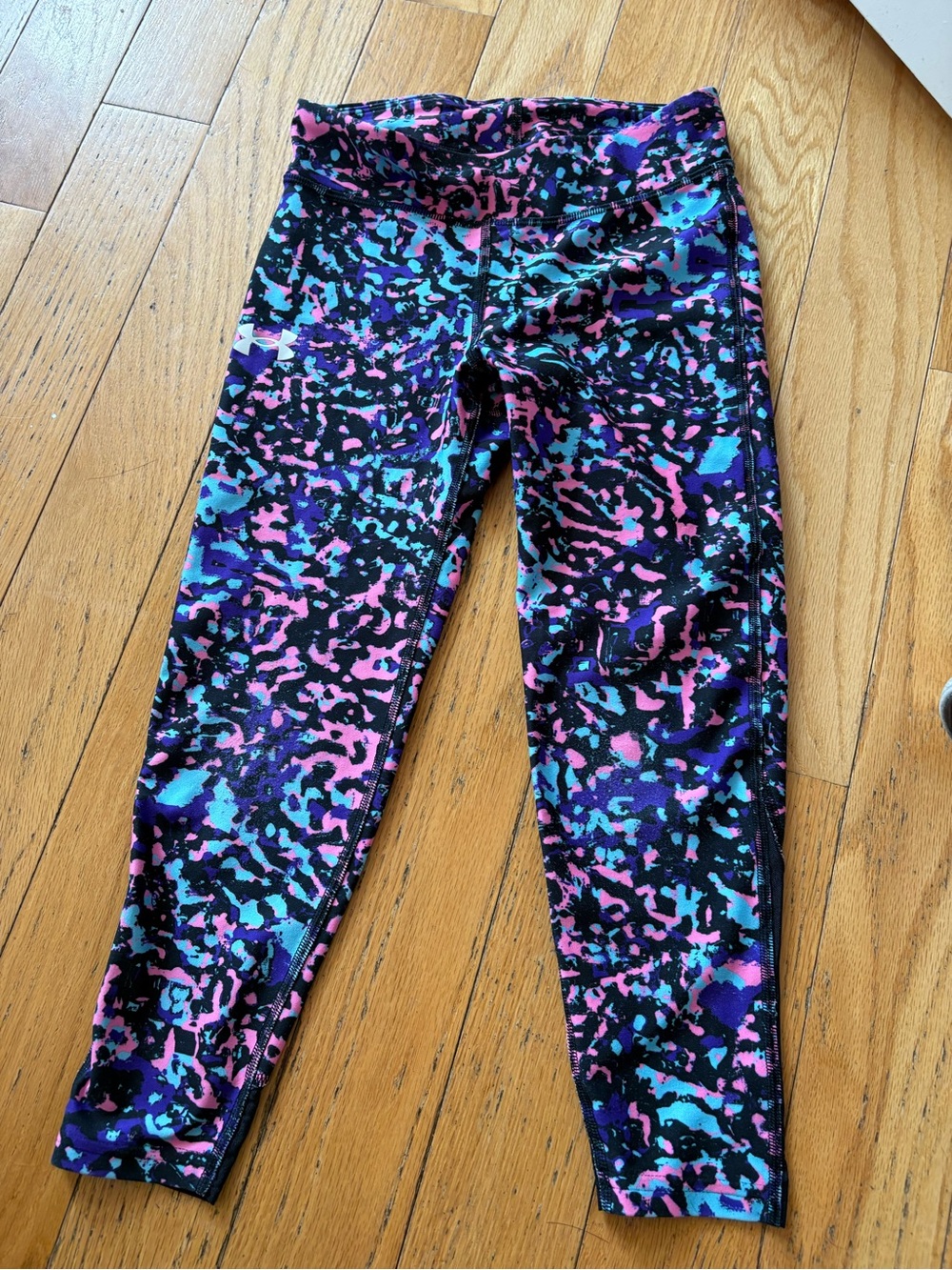 Kids Under Armor -Active Leggings-girls youth medium